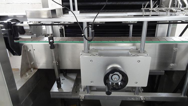 Otomatik PVC Shrink Sleeve Şişe Etiketleme Makinesi