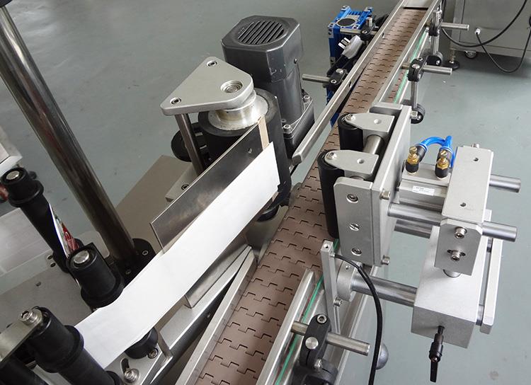 Yüksek Kaliteli Otomatik Plastik Yuvarlak Şişe Etiketleme Makinesi